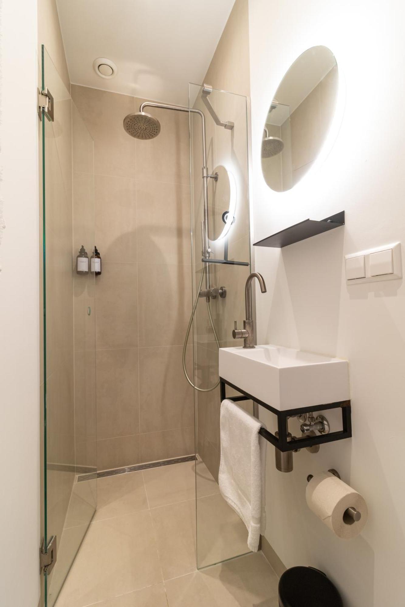 Sayo Boutique Hotel Den Haag Bagian luar foto